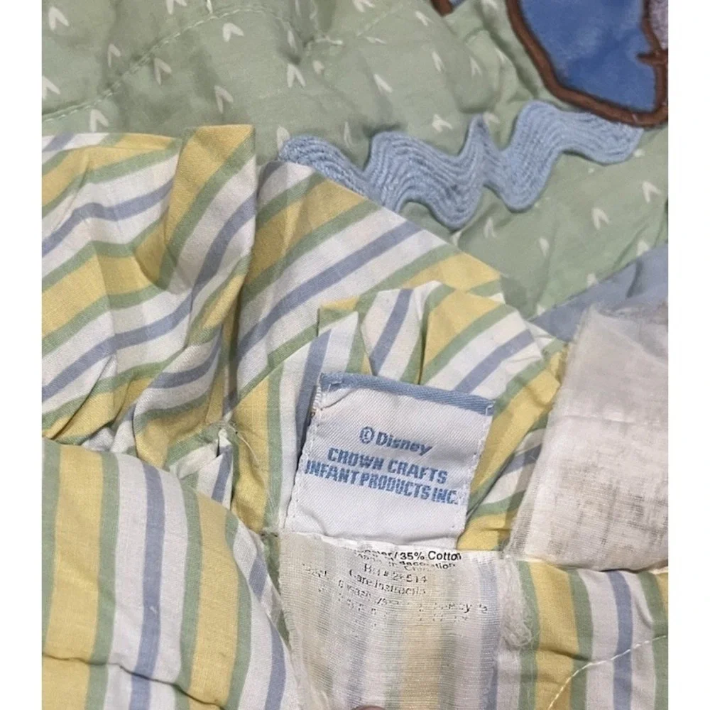 Vtg Winnie The Pooh Disney Baby Comforter Crown Craft Reversible‎ Ruffle 36x48